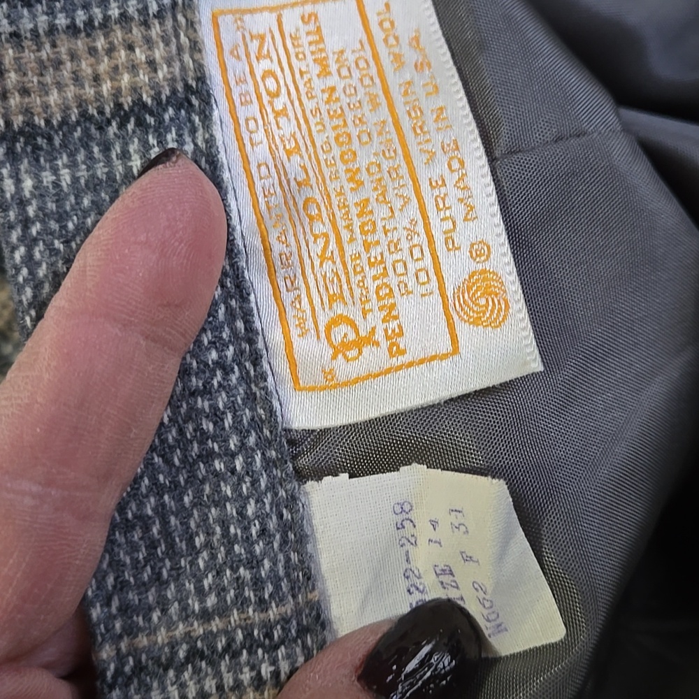 Pendleton Vintage Virgin Wool Gray  Cream Plaid Blazer and Skirt Set Womens 14 - Picture 12 of 13
